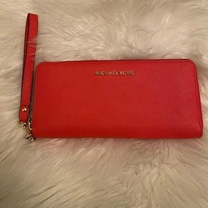 MK Saffiano Continental Wristlet